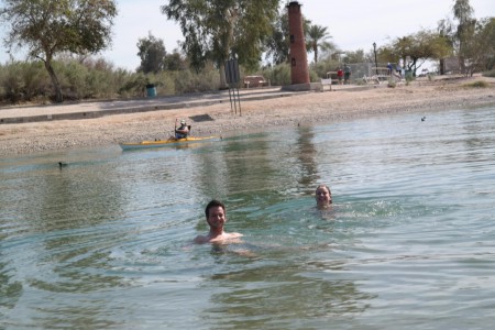 Der ca. 11°C kalte See. Erfrischend kann man sagen.